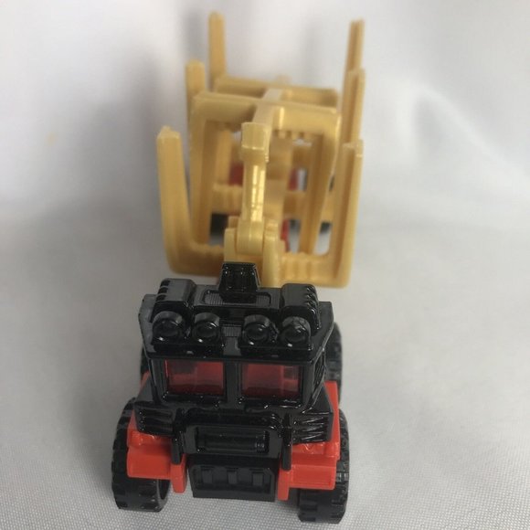FIEND STINGER Semi Matchbox Toy By Mattel 2013 Metal Cab & Opening Claw Back - Picture 7 of 11